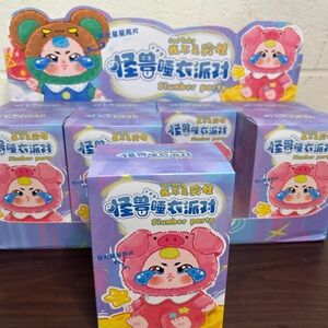 Cureplaneta Baby Three Sad Baby Slumber Party Blind Box